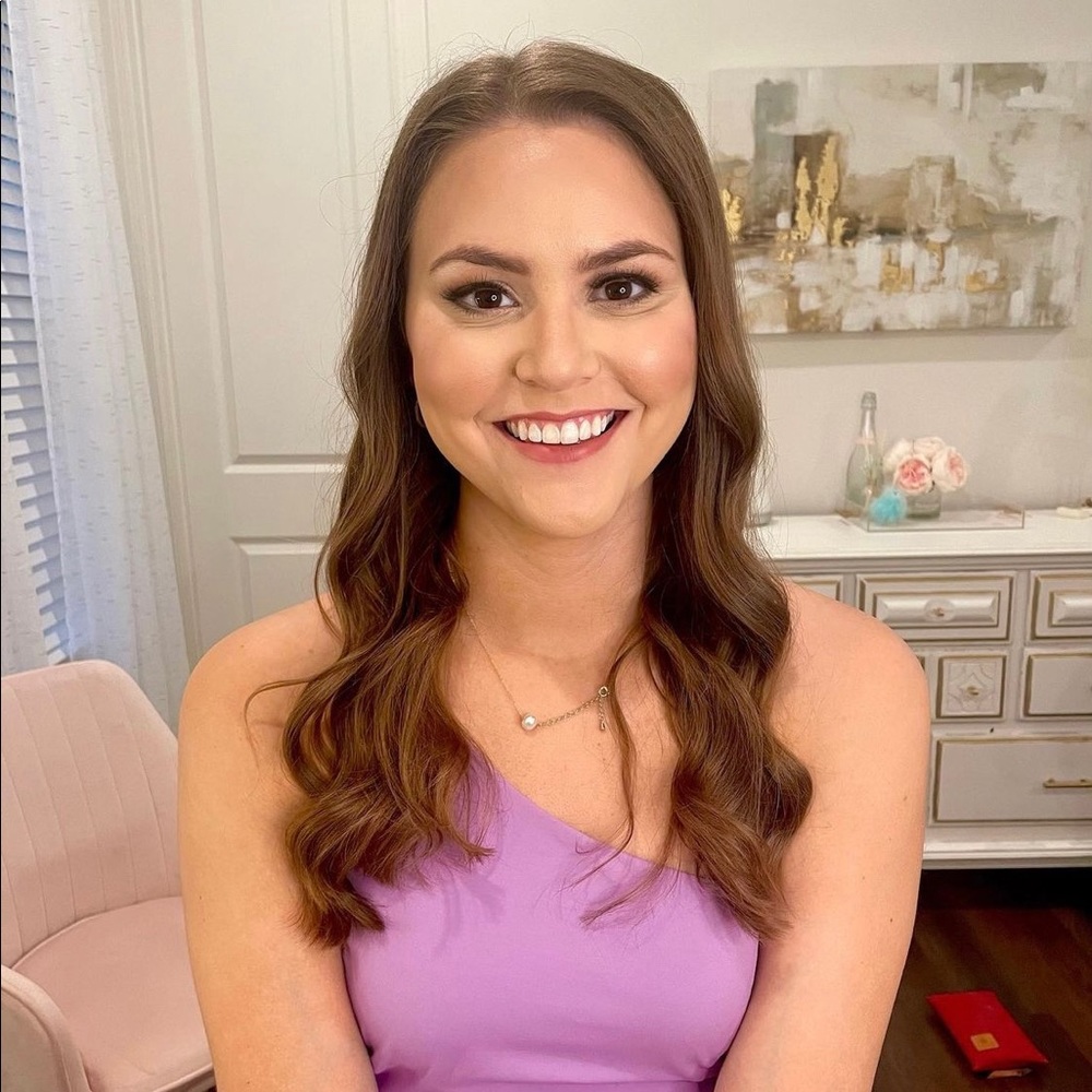 Meet your Posher, Lauren